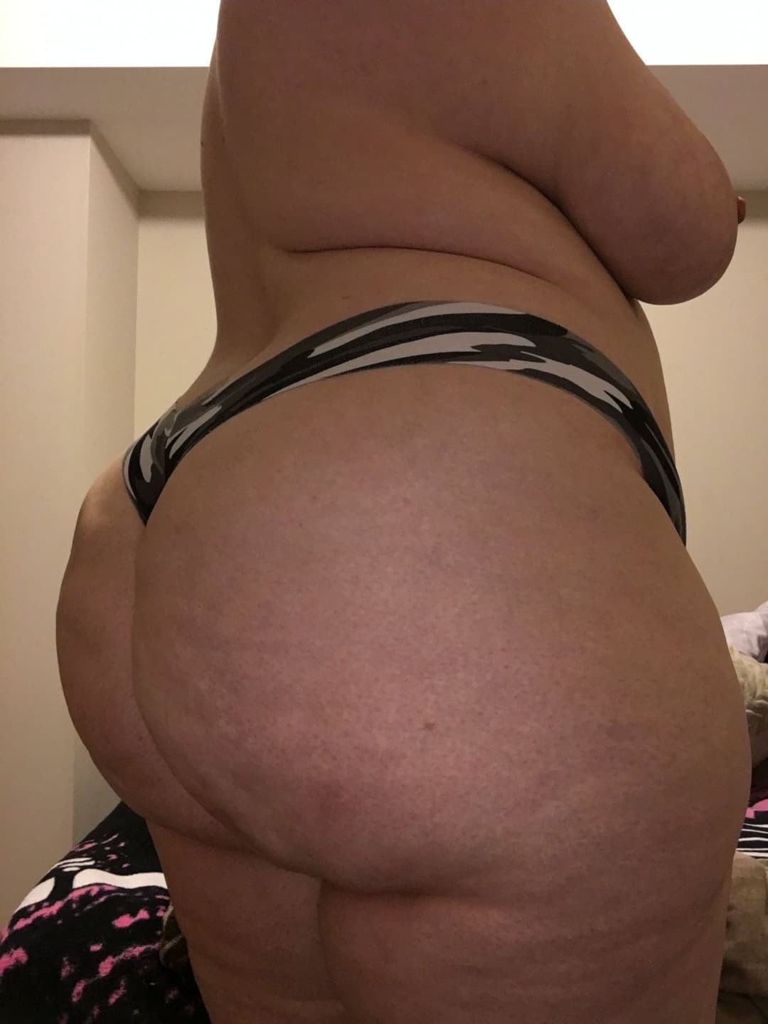 The perfect BBW (Huge booty N Huge Breasts with a big belly)