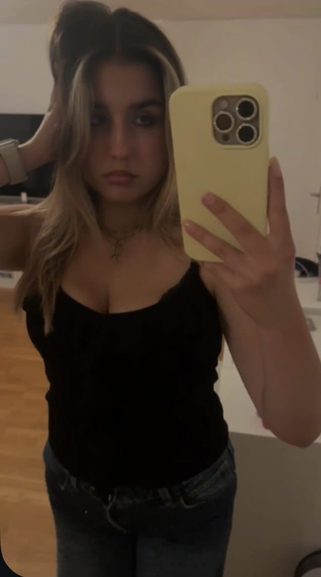 Trib her pls, dm me with pics & vids (only use these pics)