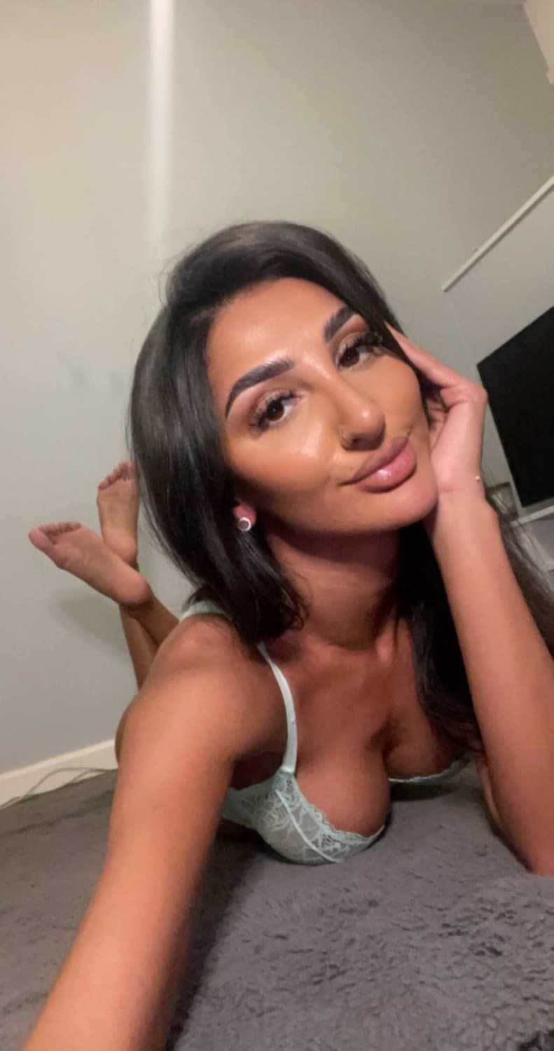 Pin me to the floor and fuck me