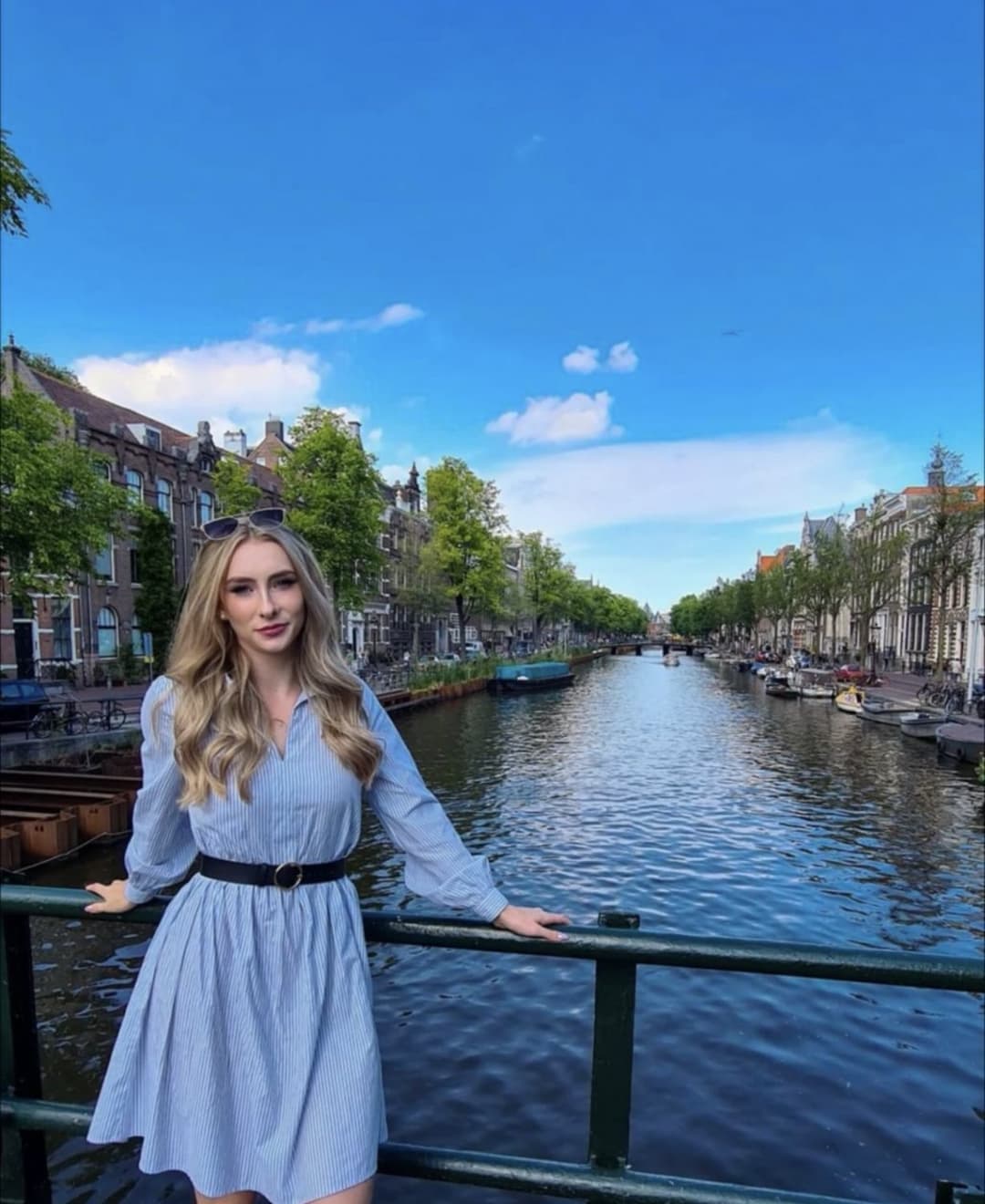 Click to view full size Hot sexy petite german teen slut model Saskia from Göttingen