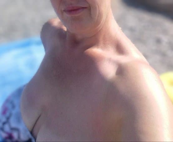 Amateur real unware mom amazing feet big boobs.Comment your thoughts and what would you do to her