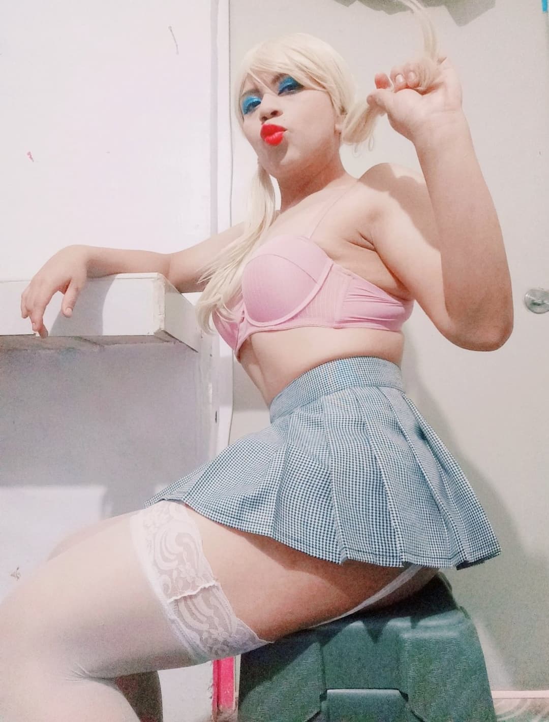 Dita Moon @DitaMoon17 - oral cd