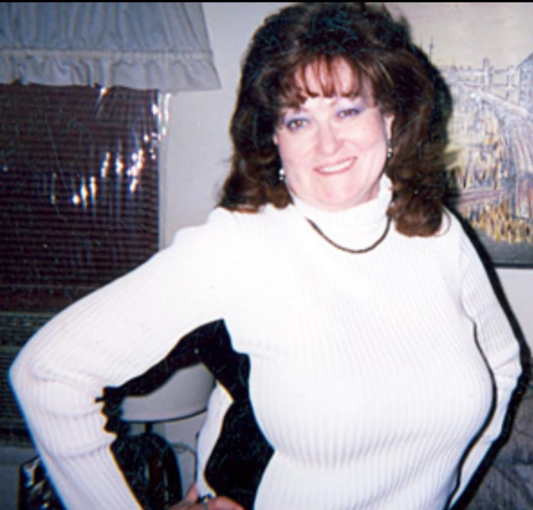 Anyone else know Mary? Roslyn? Edwards Rd?