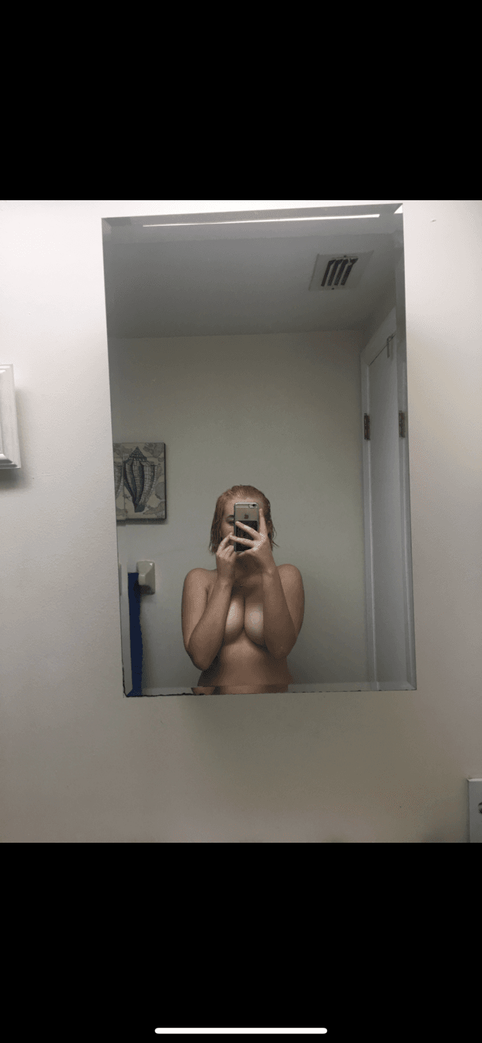 Discord slut didn’t realize she posted her nudes in a public channel
