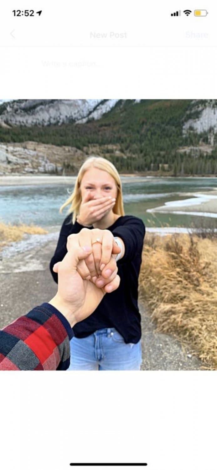 Brooklyn 27yo from Alberta Canada wants to be famous!!! Share and send her a message!!! My kik in bi