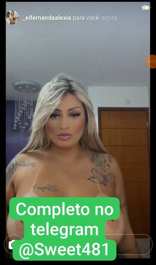 Loira gata peituda vazou