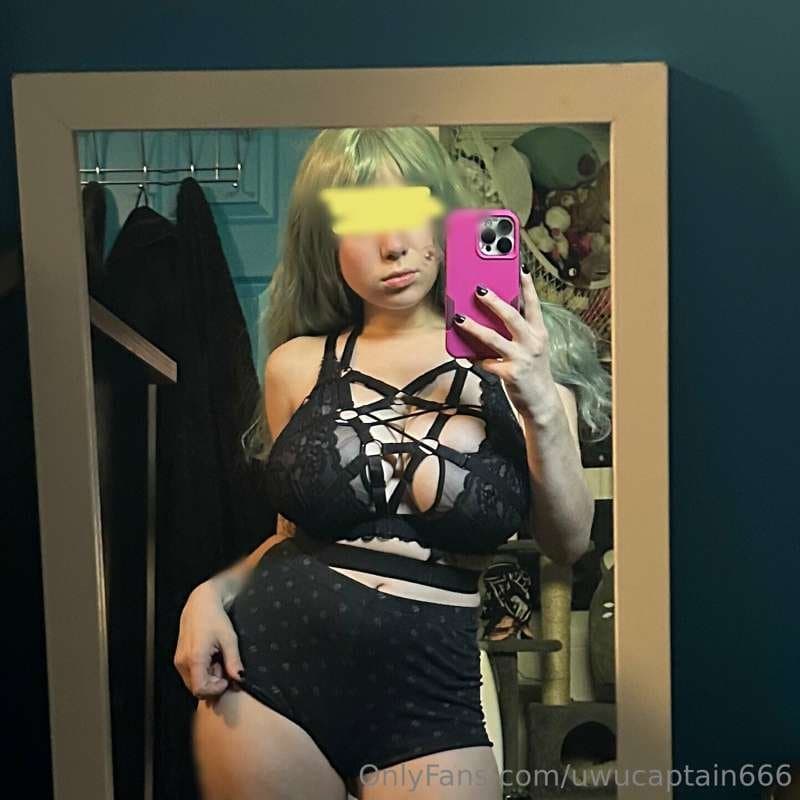 Uwucaptain666 pics that make ur dong explode (4)