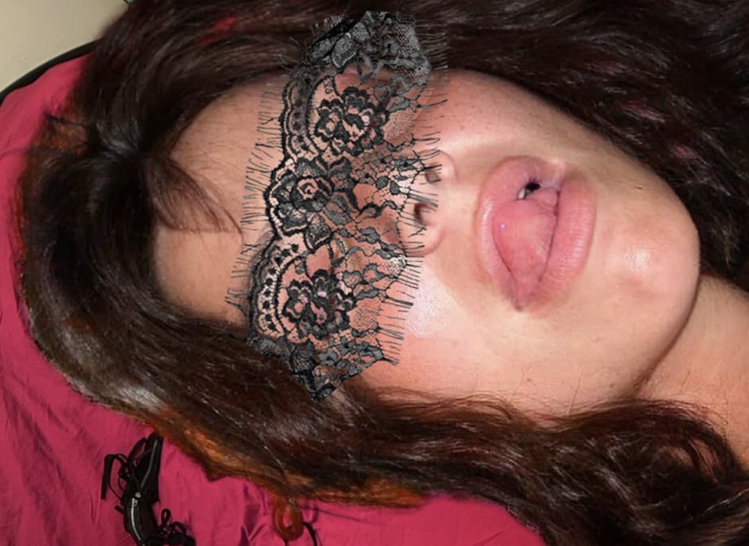 Cock sucker. Cazzo sucker. Suceuse de bites