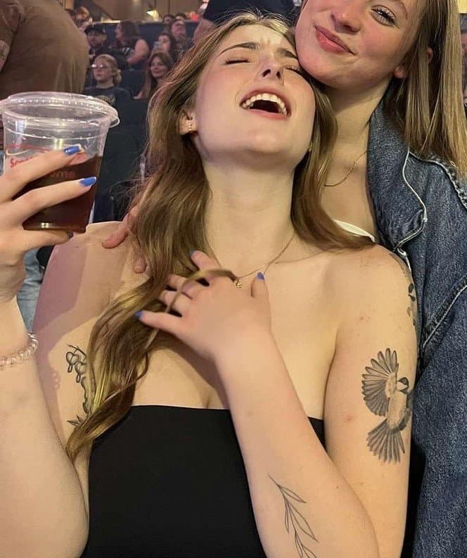 Click to view full size Busty and Sexy Canadian College Teen Slut Briana Zander (@briana.j.z)