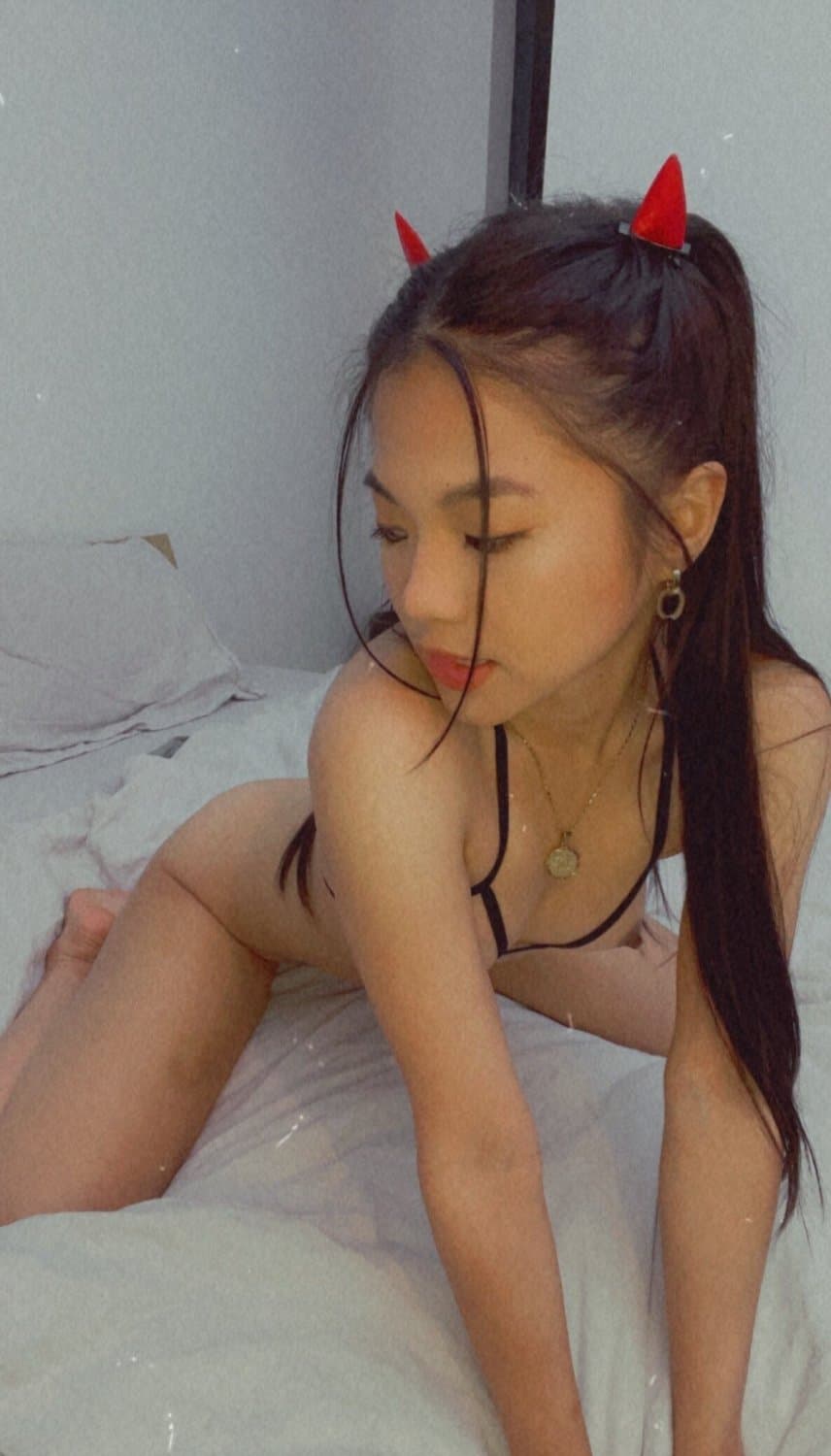 Bambi Asian Amateur babe naughty and sweet Leaks