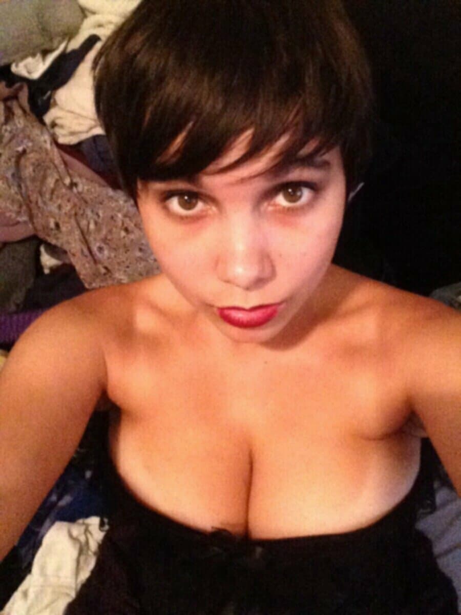 Kik ErinExpo for more of this cocksucker.