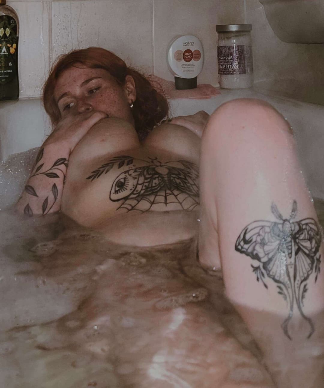 Random Selection from her 250+ file MEGA. check last post to get the mega.  erome.com/a/iMuaNBWu