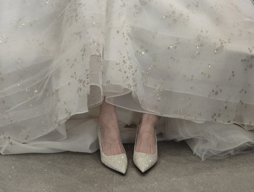 Click to view full size Chinese feet / socks / shoes.