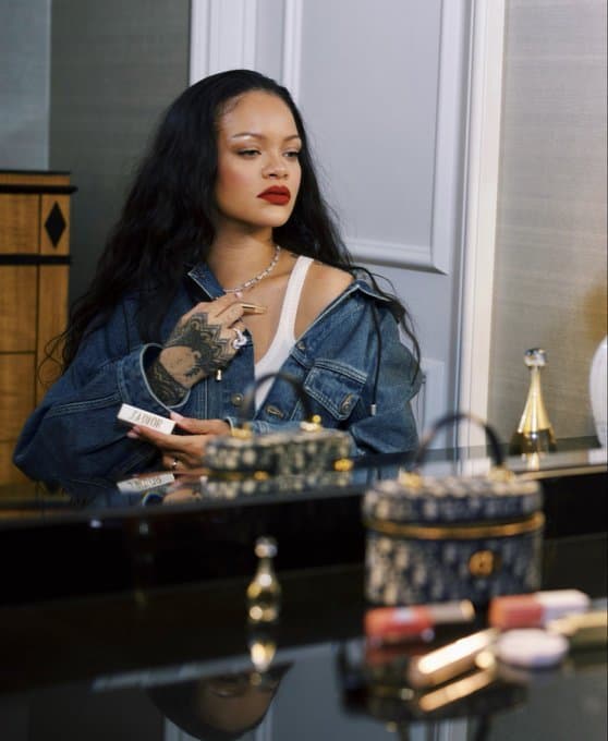 finishing touches 

#JadoreDior