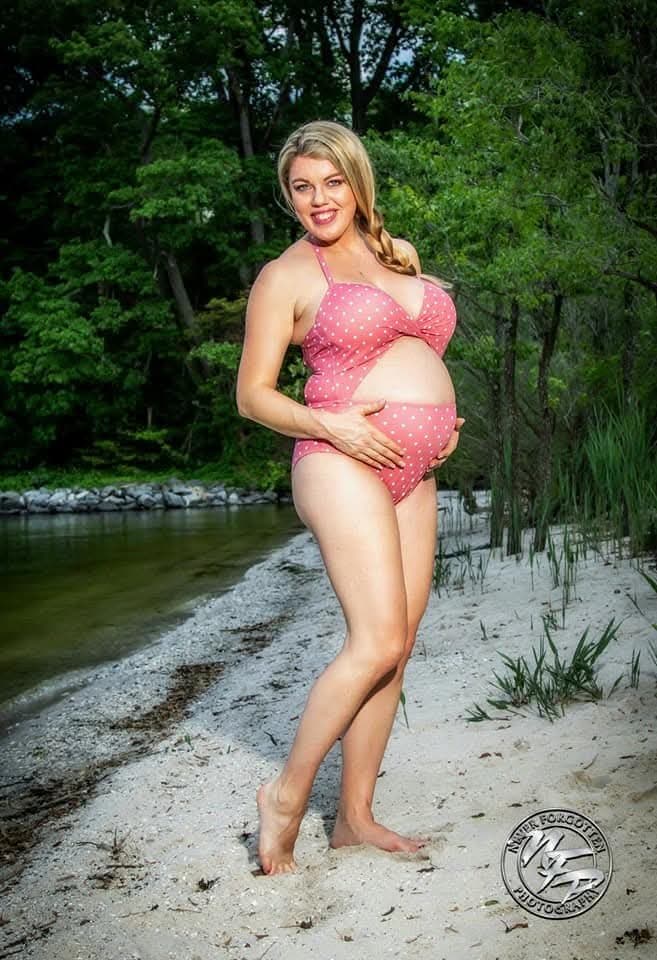 Former model with a Great body and perfect tits