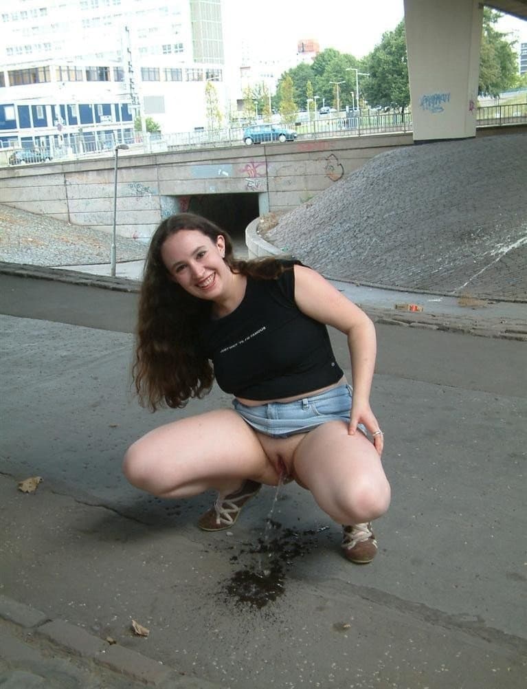 Pissing Sluts Vol 13