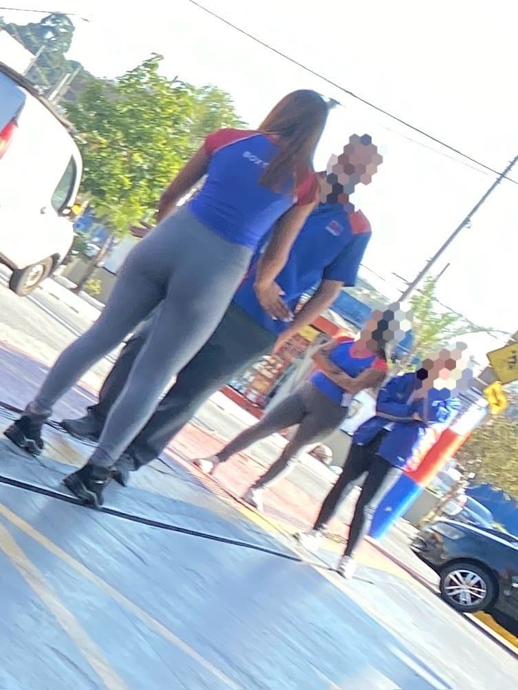 Click to view full size Mexican posto gás street candid part2