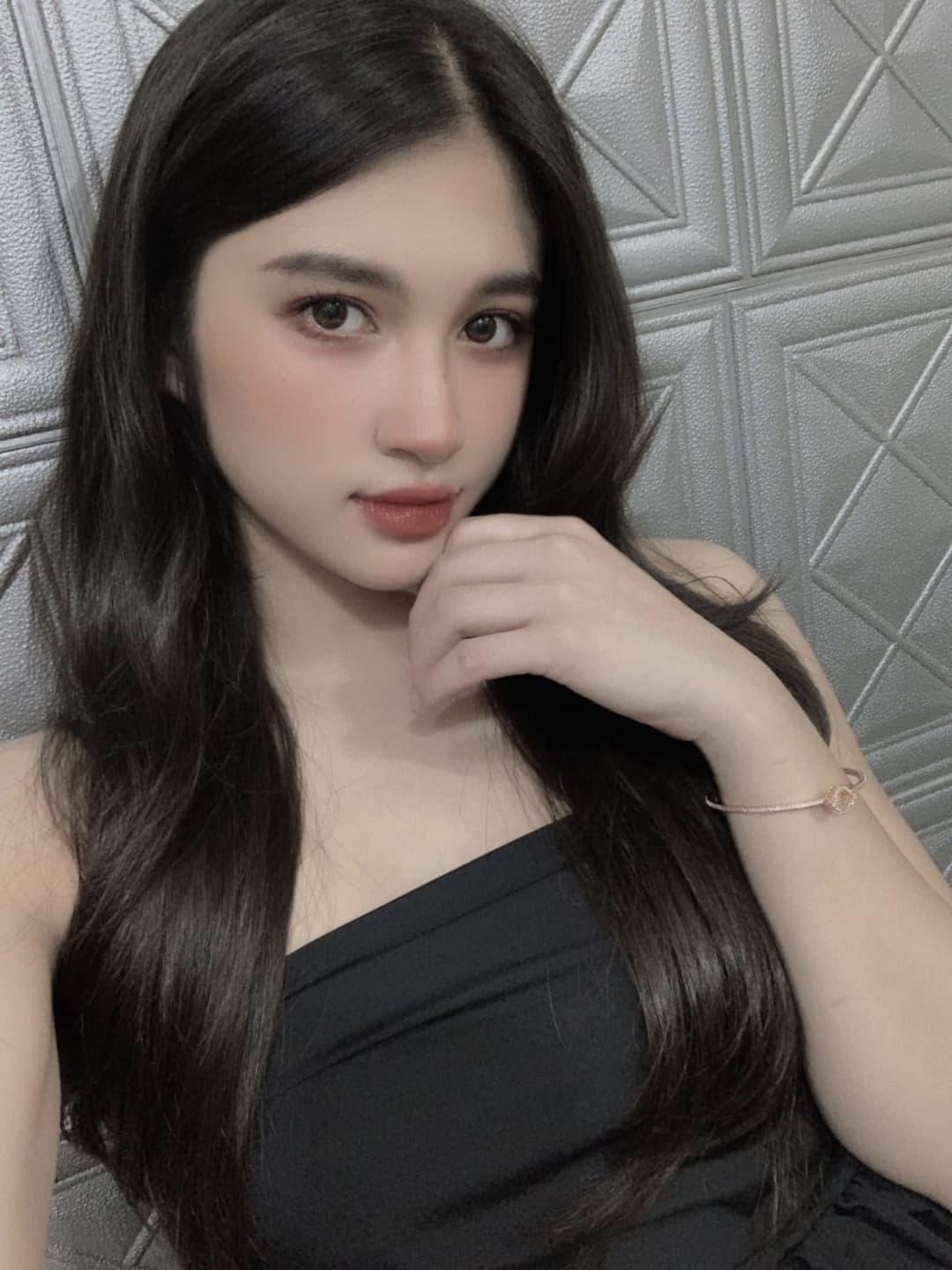 Click to view full size Voyeur Toilet Hidden Cam,Pretty Asian VietNam Girl Shitting And Masturbation