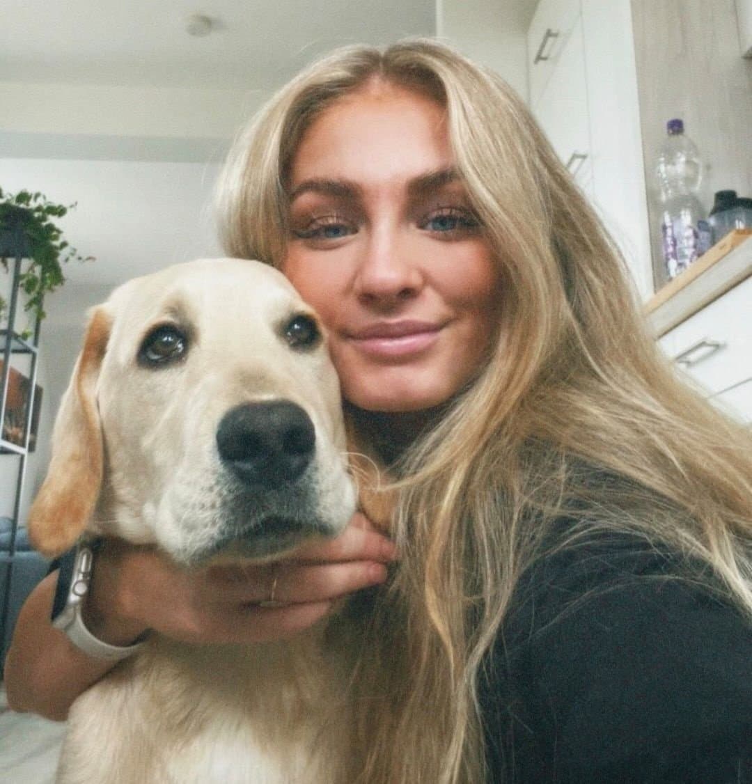 Hot Ger Bimbo 2. What are your fantasies? Dm me or comment.