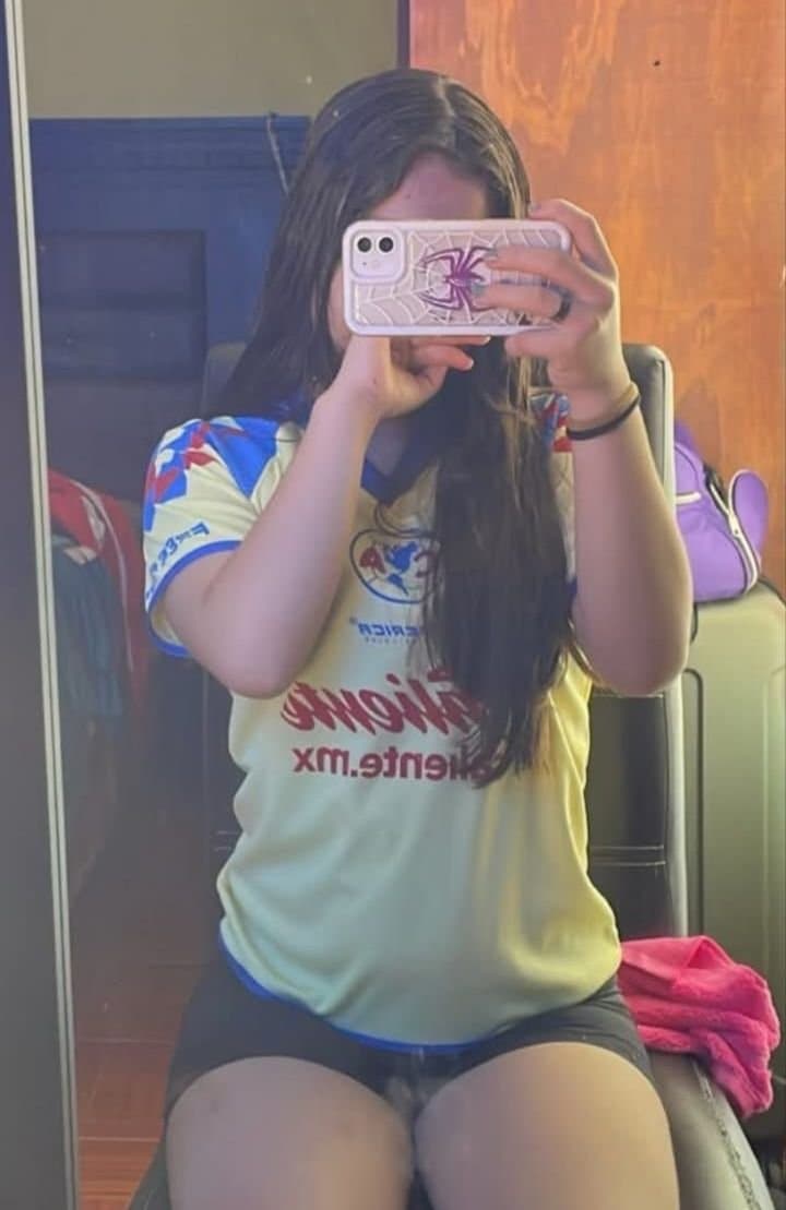 Puta pendejita adicta a la verga tetonsita y de culo rico exhibida