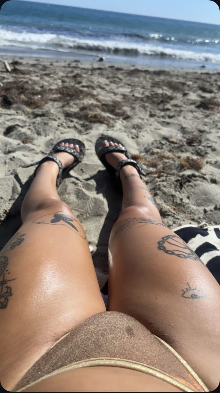 TikTok girl expose at the public beach by cuck bf..