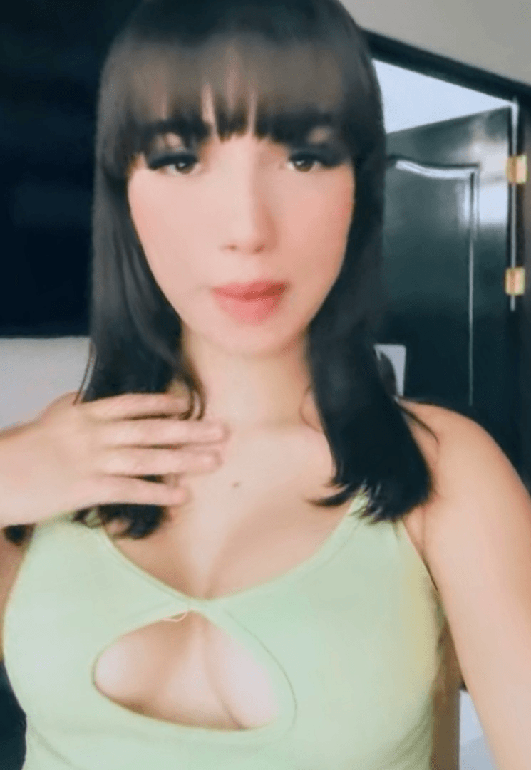 La sexy flaca tica y sus hermanas ?