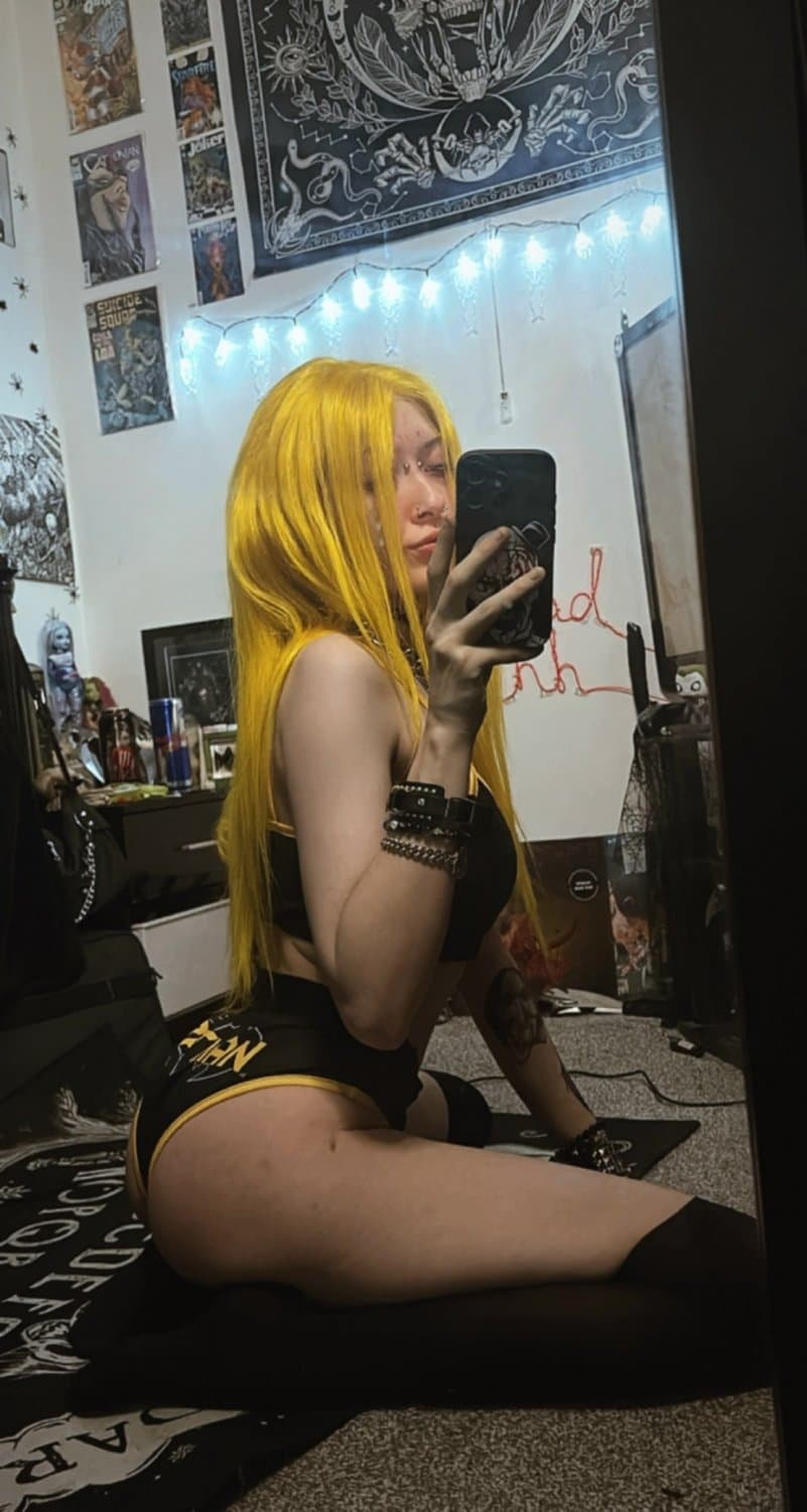 Feeling feral, gonna ride your face