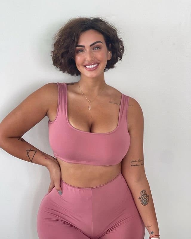 ThickTok thot built for breeding and gooning your cock to her