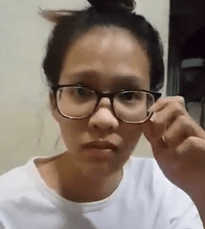 ngentot pembantu kacamata cantik crot di mulut