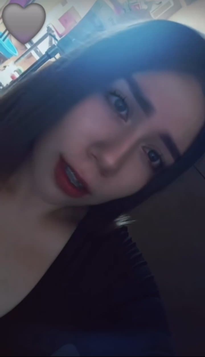 mi prima chupando verga ?