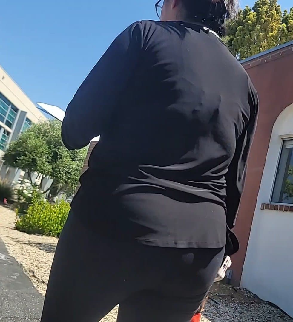 Creepshot Webslut older sister. Love sharing my sister, dm me. Info in bio.