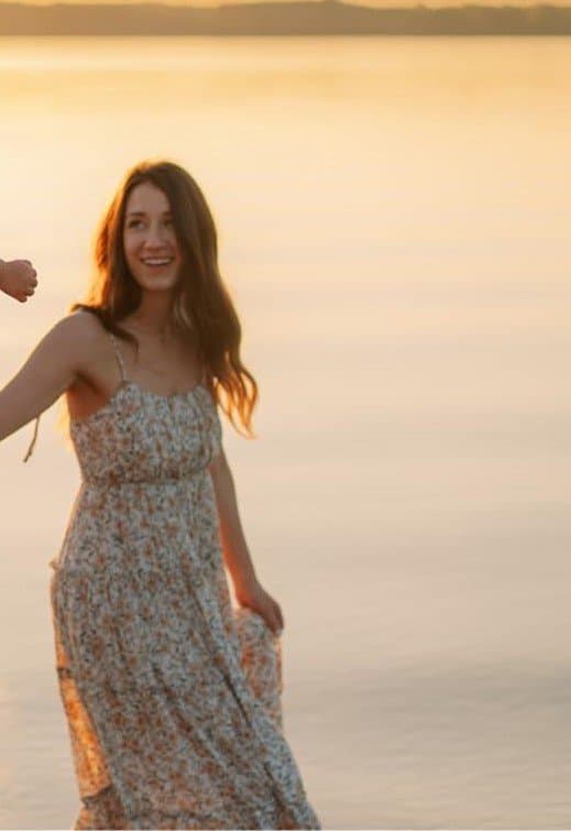 G G W break, Anna progressively shows more and more from spring break and mardi gras