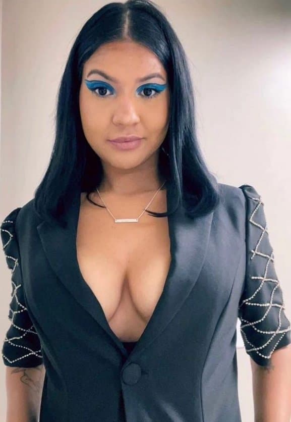 Click to view full size Karine 90DF non nude