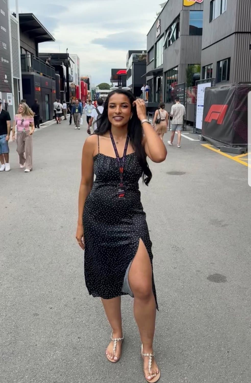 Just completed my 4th F1 season beating my cock to their brown desi presenter w huge curry cannons