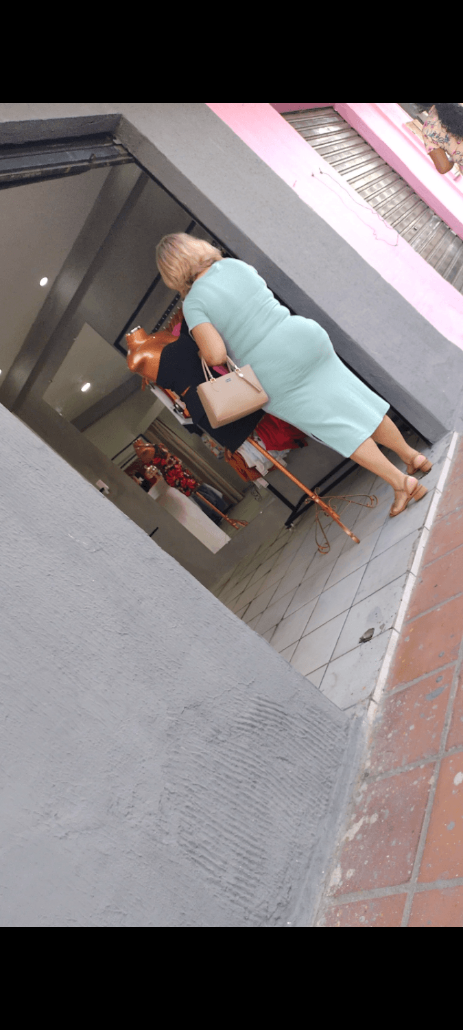 Crente do bundão cheio de celulite