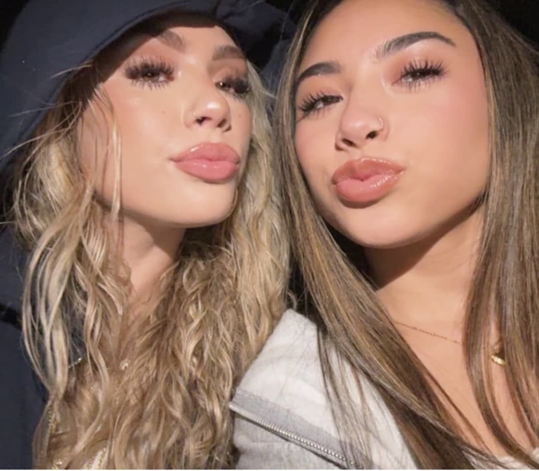 College slut sister alexa submitted, dm me to share your slut