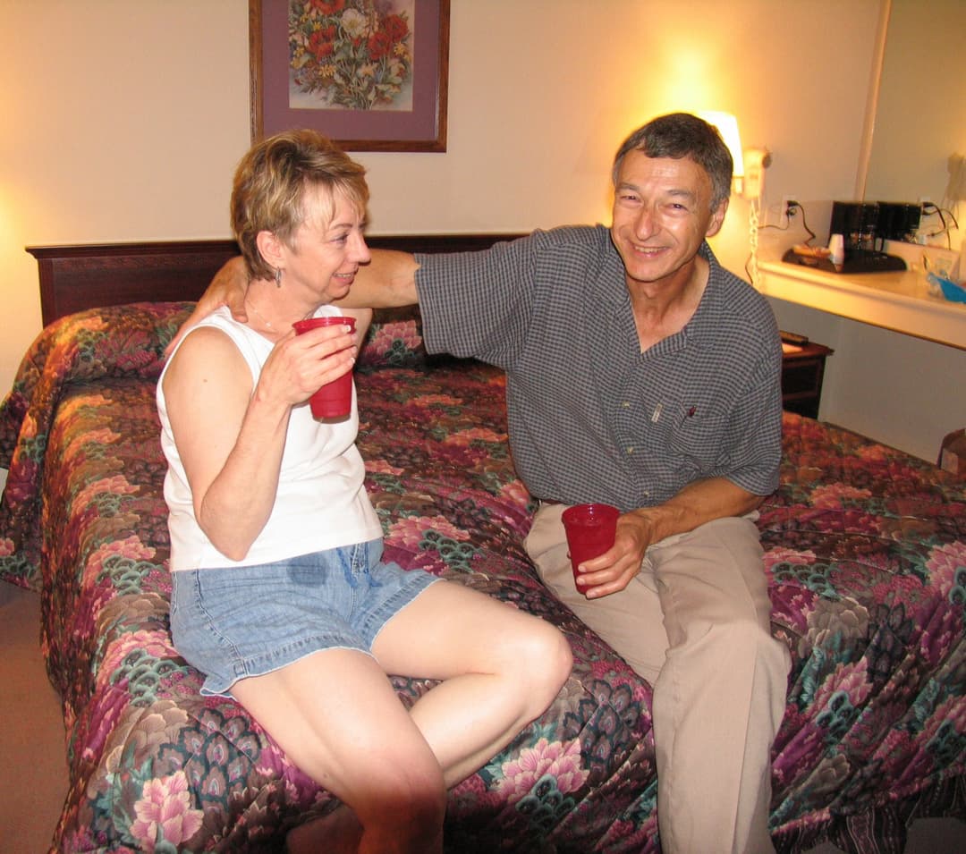 Sally dating friend in hotel