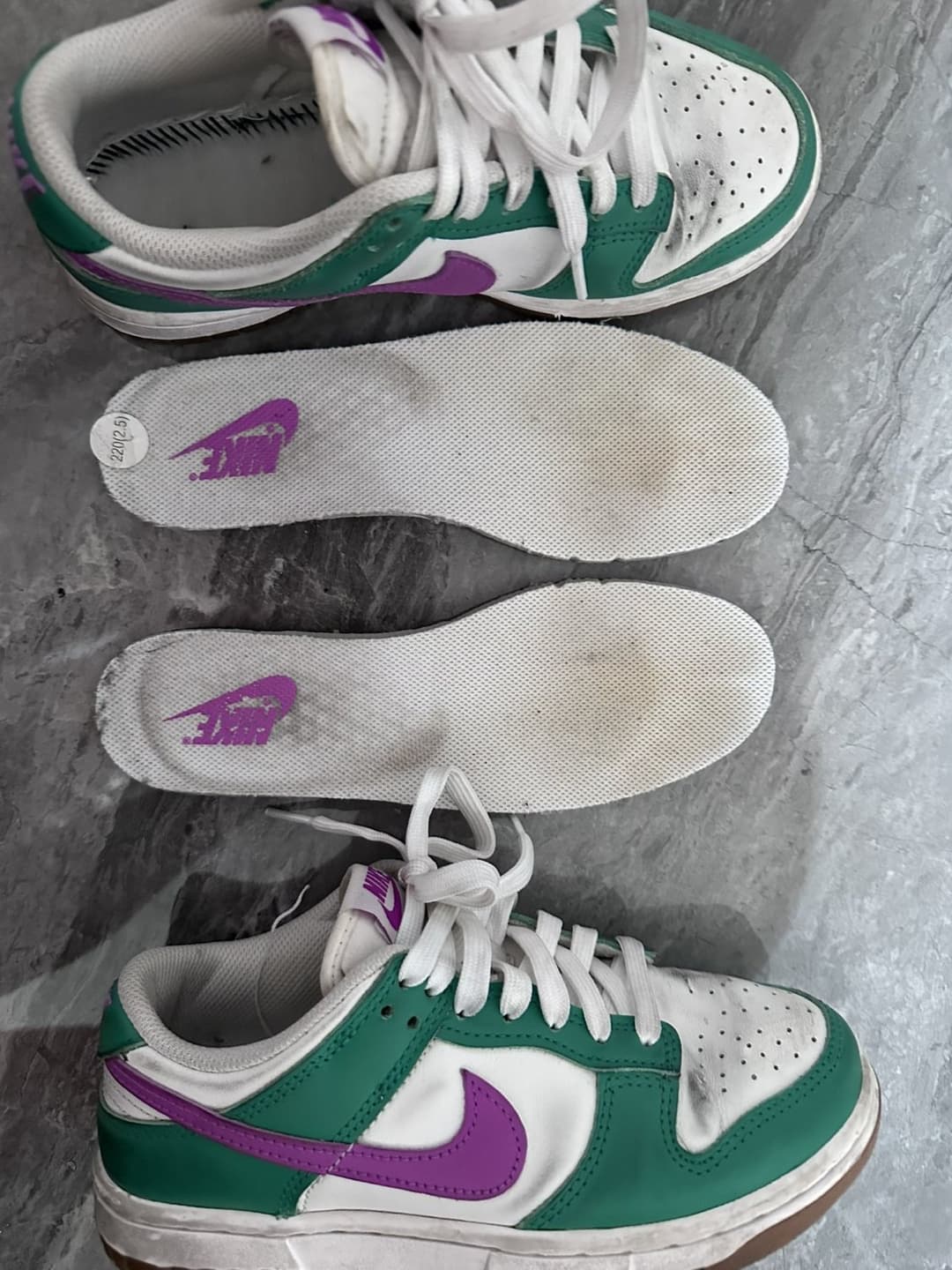 Asian shoes / feet & cum 3