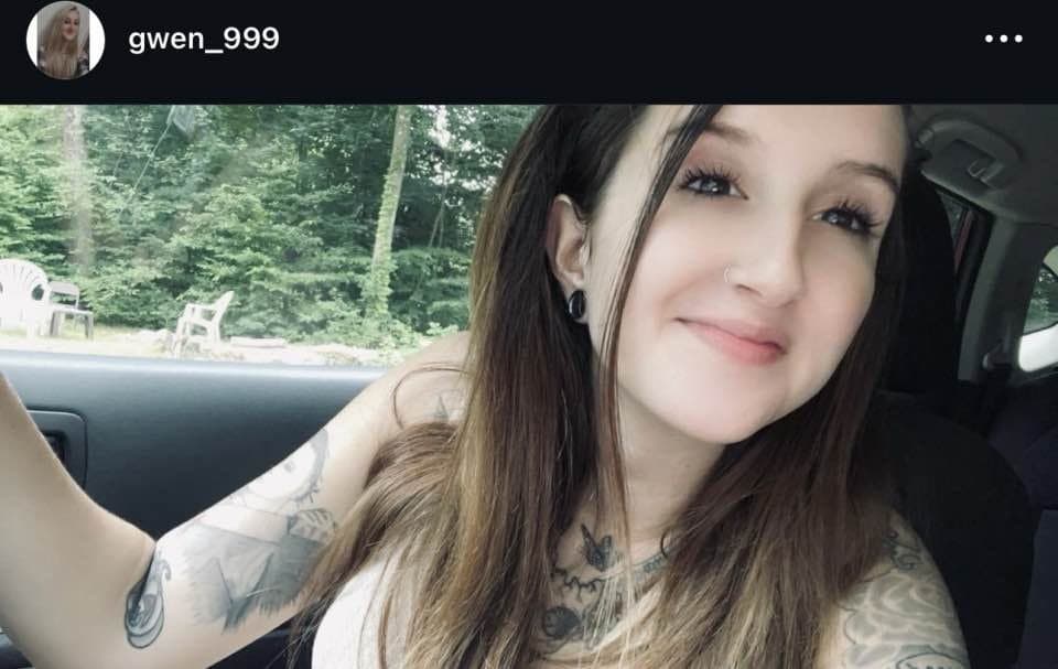 Click to view full size Slutty baby mumma Gwen is ready to be bred again