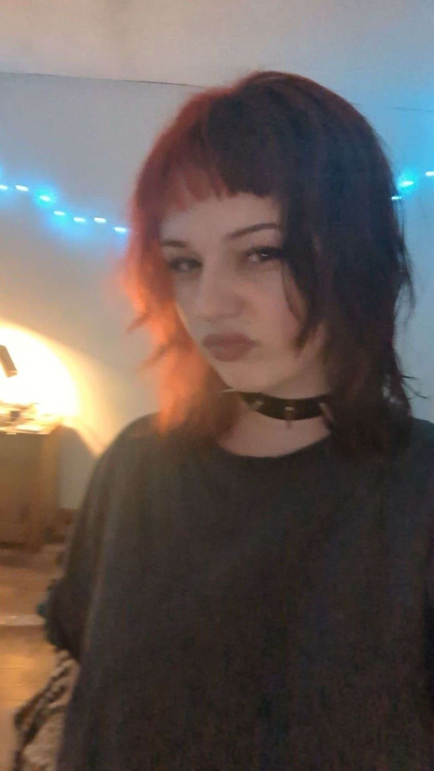 Sexy goth egirl from Discord p1