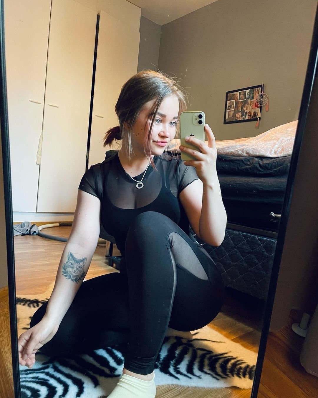 Cute Socks Slut Teen on Twitter: @SarahQueni