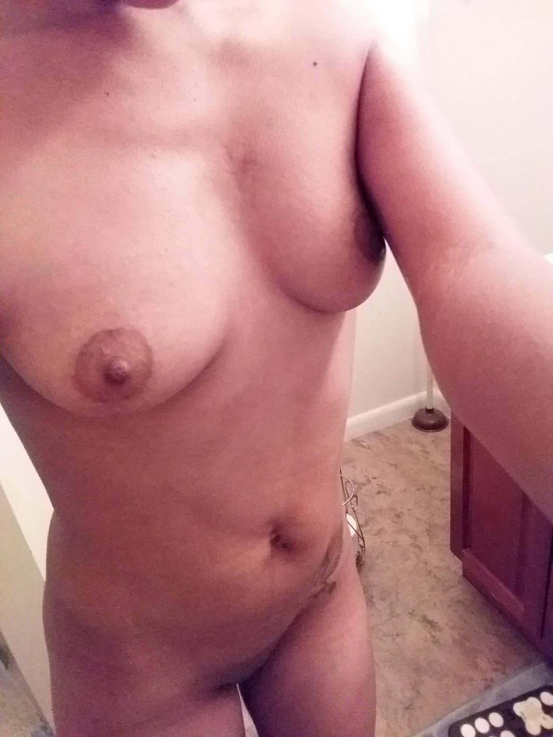 Flat-Chested Jersey Milf Ashley