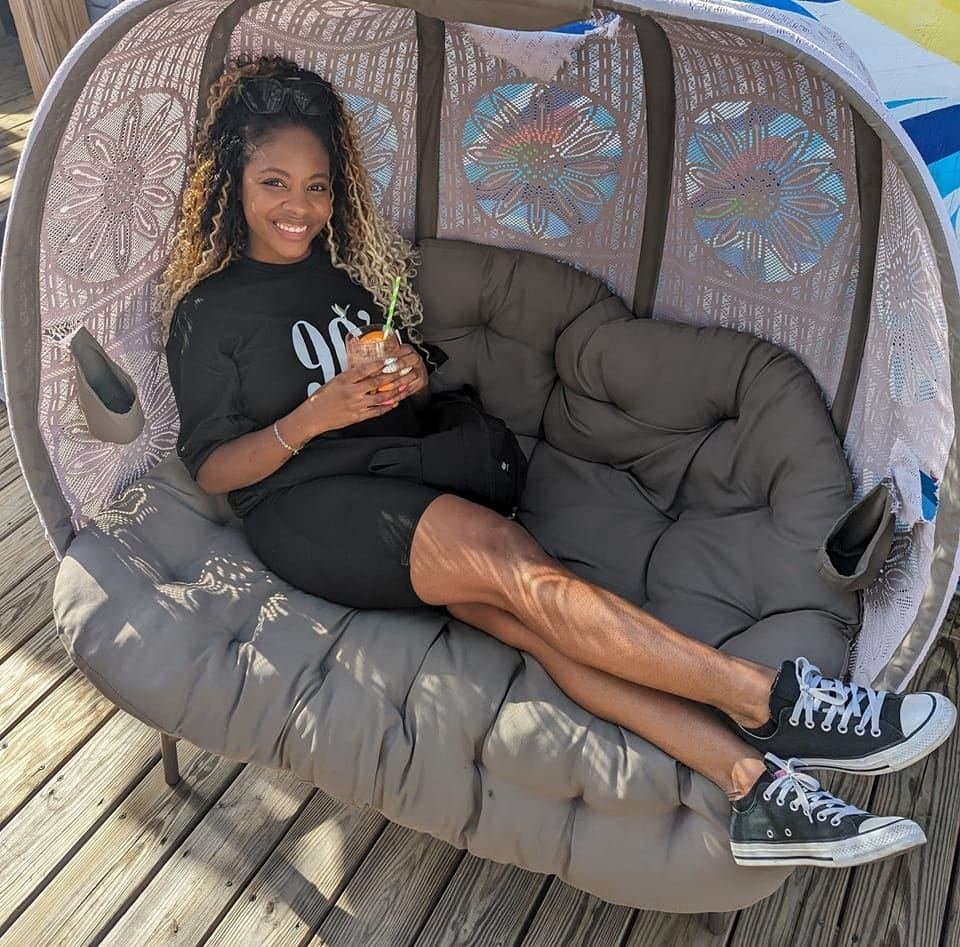 Friends who flash together…end up on the internet together. Alivia, Heather, Ashlee & Lauren