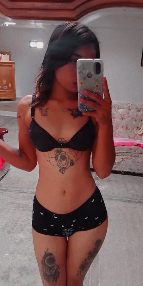 La Putita infiel de Acayuca, se deja coger por viejos por dinero para su bendición