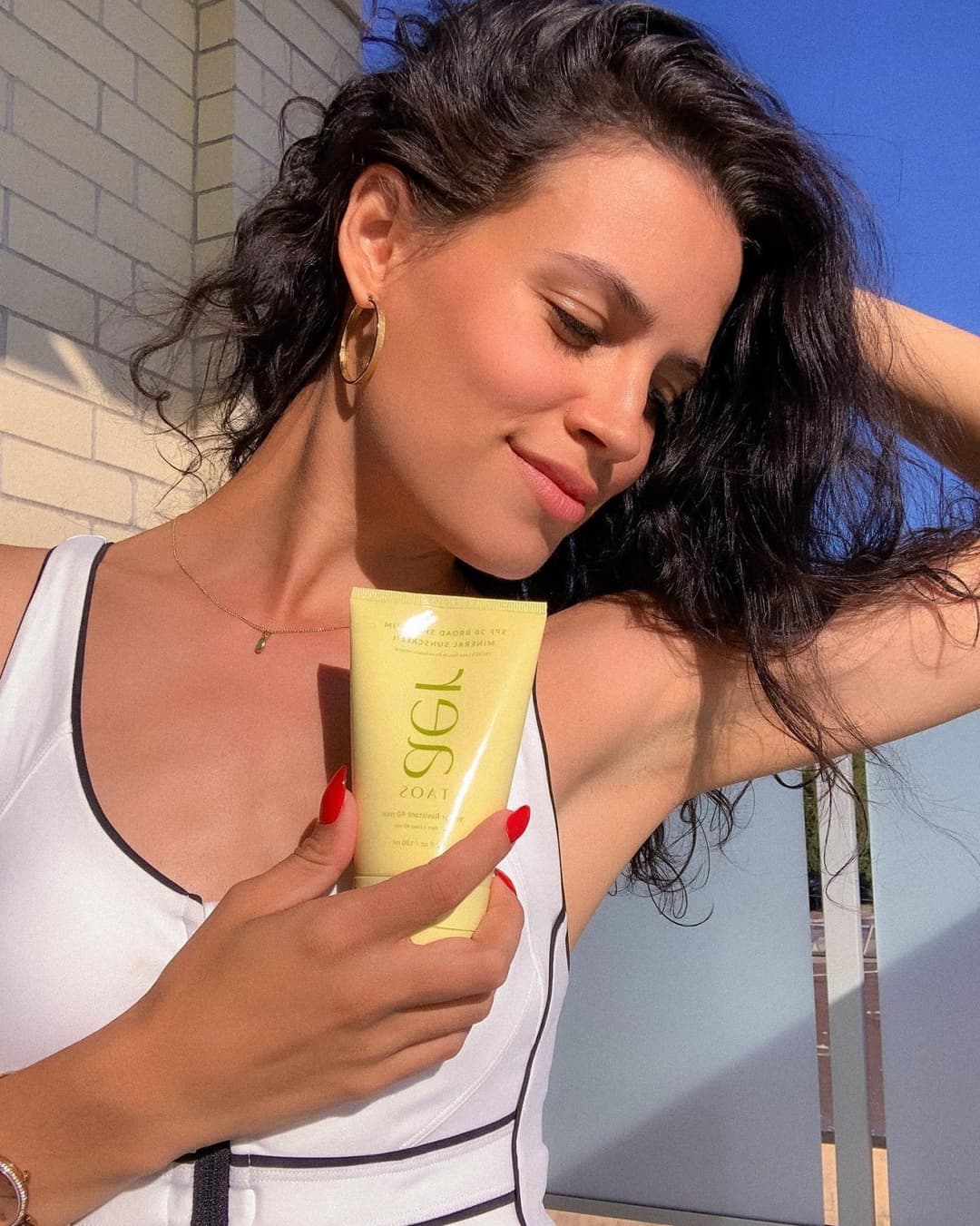 All A TRUE GOONER needs is some face meat to blow chunks and shoot ropes of cum on