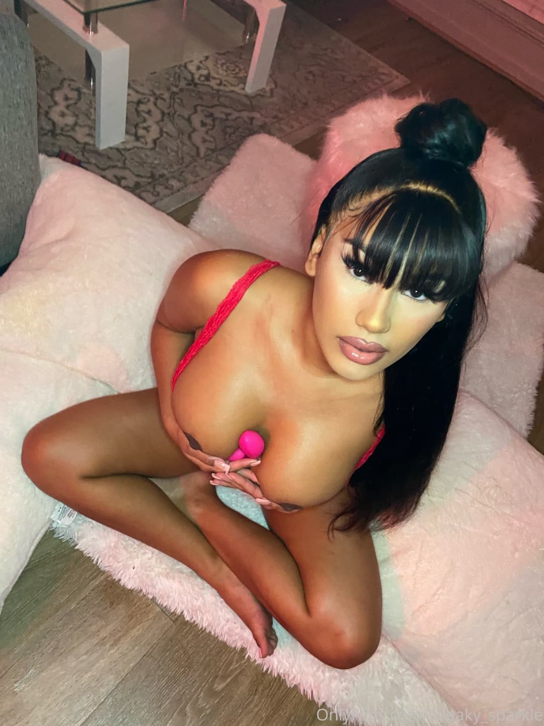 elisa sneaky sparkle broke atl model