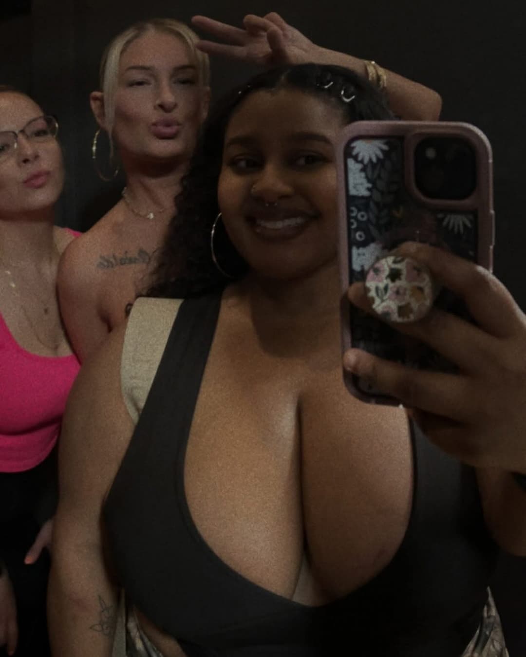 SEXY CURVY THICK EBONY BBW BIG BOOBS & BIG OLE ASS BOOTY