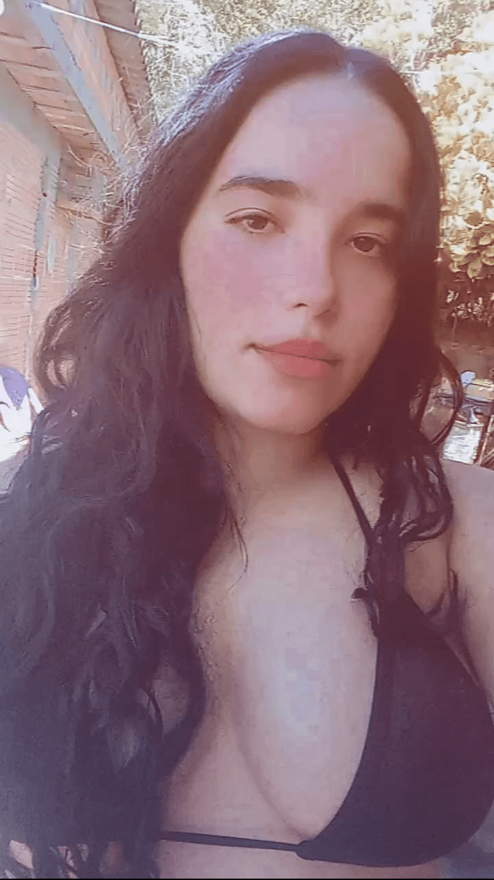 NOOSSA ESSAS GAROTAS SE BEIJANDO PARECE MUITO COM MINHA PRIMA E MINHA NAMORADA