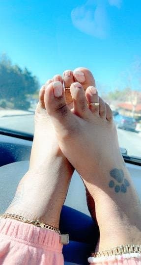 Mature ebony cougar pussy imprint panties milf mom pretty toes and feet tatted up FOUND IN HER PHONE