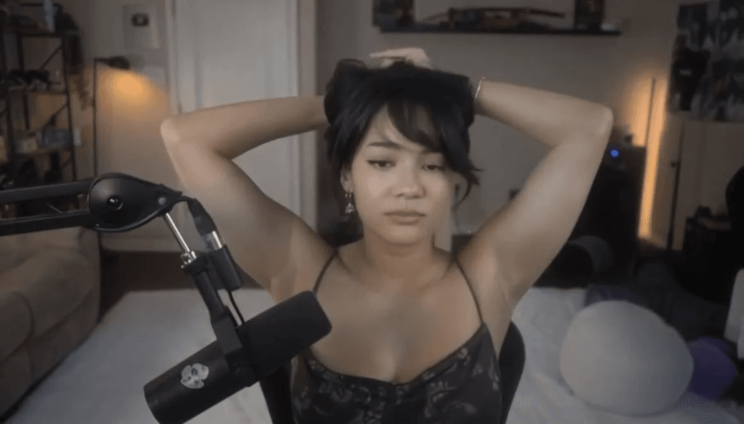 Was hypnotized into only being able to jerkoff to armpits